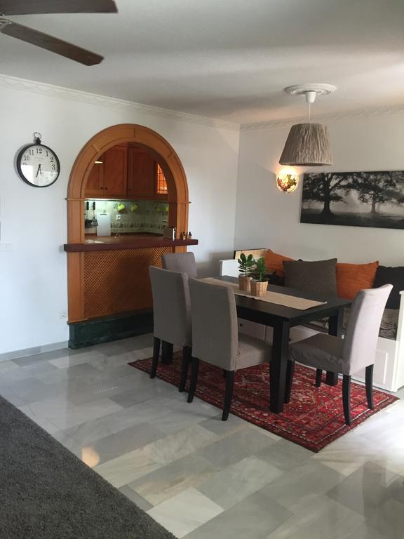 Ocean Point Apartment Sitio de Calahonda Bagian luar foto